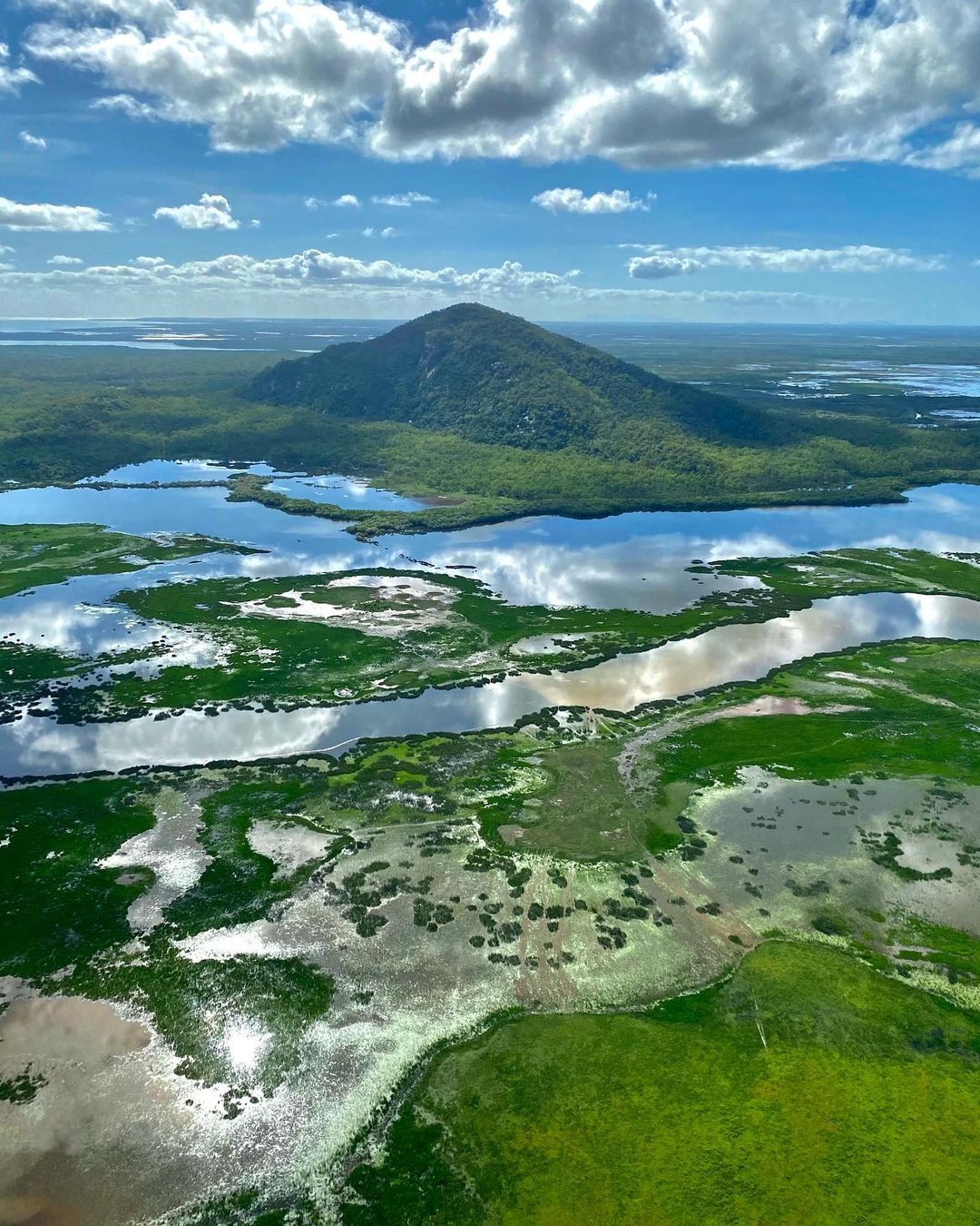 Bowling Green Bay National Park, Townsville, North Queensland, Australia