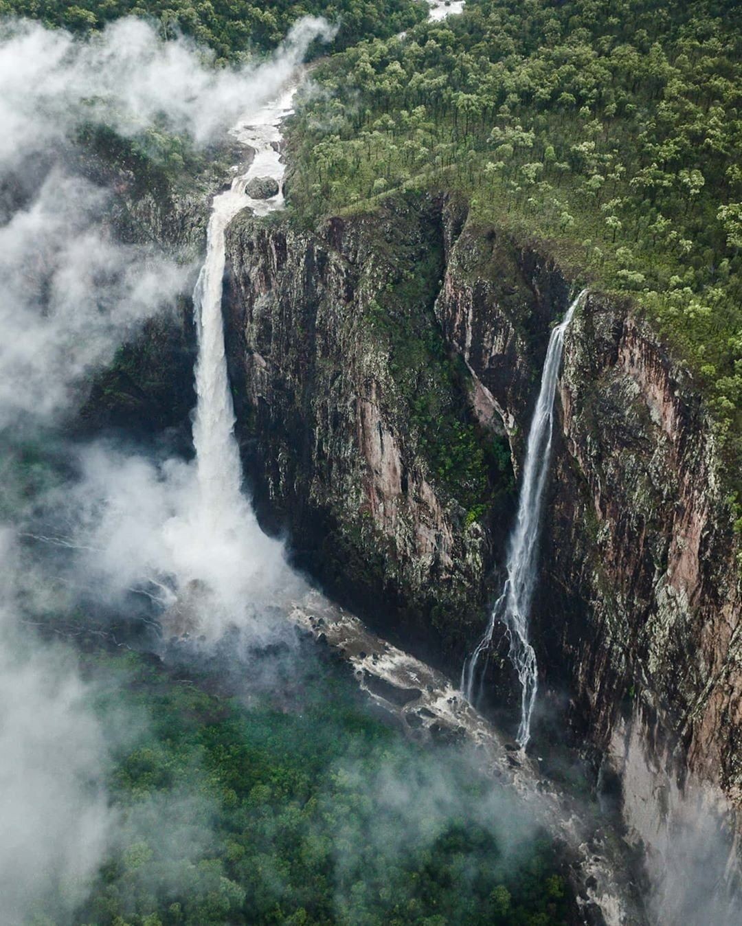 Wallaman Falls, Girringun National Park, North Queensland, Australia